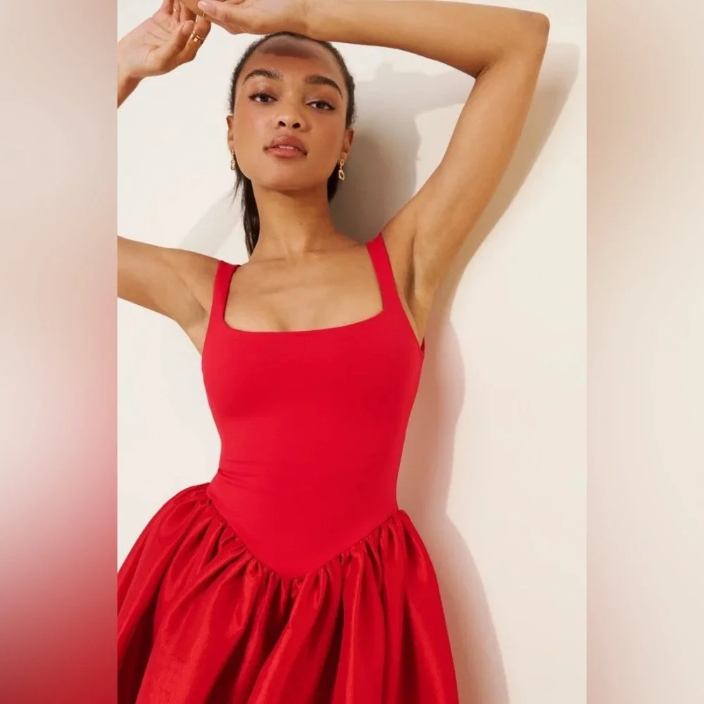 Delfi Collective Elsa Long Dress in Red - Picture 3 of 14